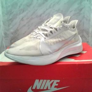 Nike Zoom Gravity Sneaker Womens’s Size 9.5 mens sz 8 Platinum Tint BQ3203-001